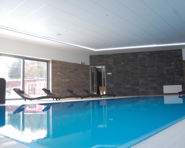 Bazén hotelu Sport Dolní Morava