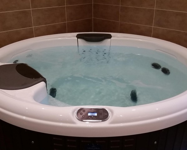 Malé domácí wellness - kulatá vířivka