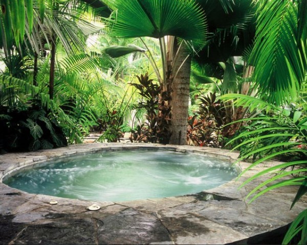 Inspirace vířivka v zahradě