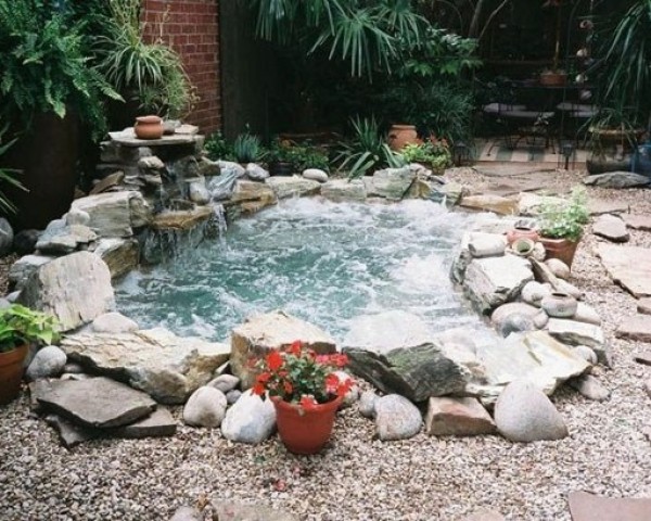 Inspirace vířivka v zahradě