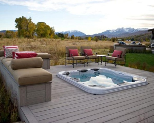 Inspirace vířivka v zahradě