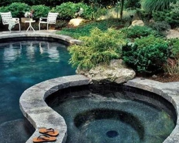 Inspirace vířivka v zahradě