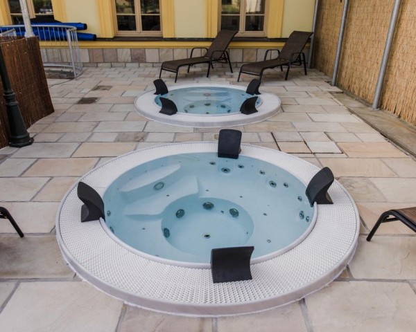 wellness_hotel_palace_cinema_jiloviste_spa_sauny_virivky001