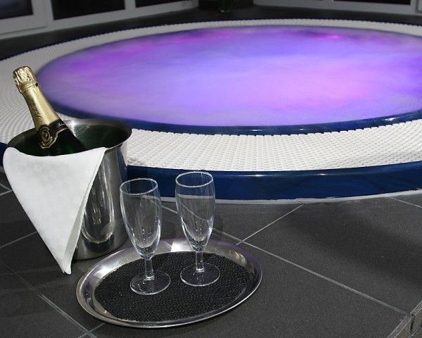 Vířivka wellness Hrazany