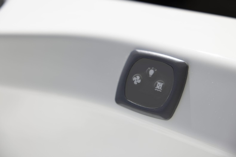 001-Aux button - A6L SELECT Edition - Fitness