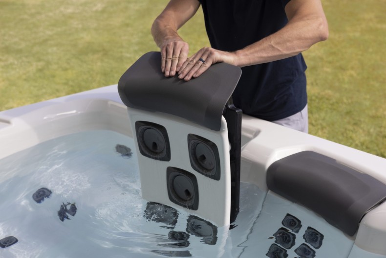 007jetpakremoval--mm1600x1200 - A5D