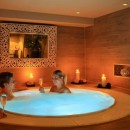 vířivá vana určena pro hotel, wellness, privát loading=