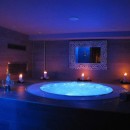 vířivá vana určena pro hotel, wellness, privát loading=