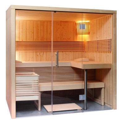 Dřevěná sauna vyrobena ze smrku s prosklenou stěnou