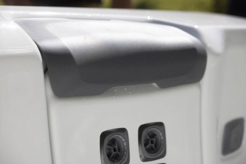 pillow--mm1600x1200 - A5D